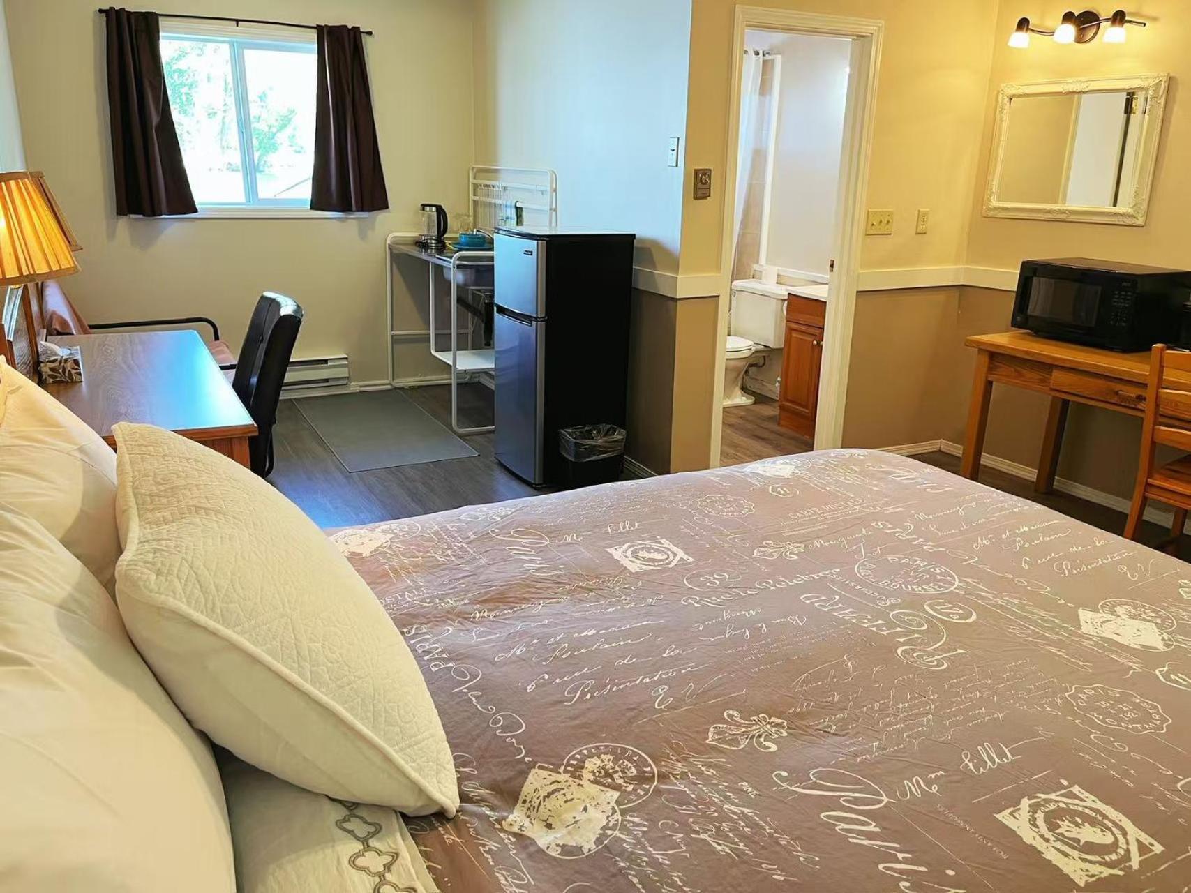 Rivermount Motel Little Fort Εξωτερικό φωτογραφία
