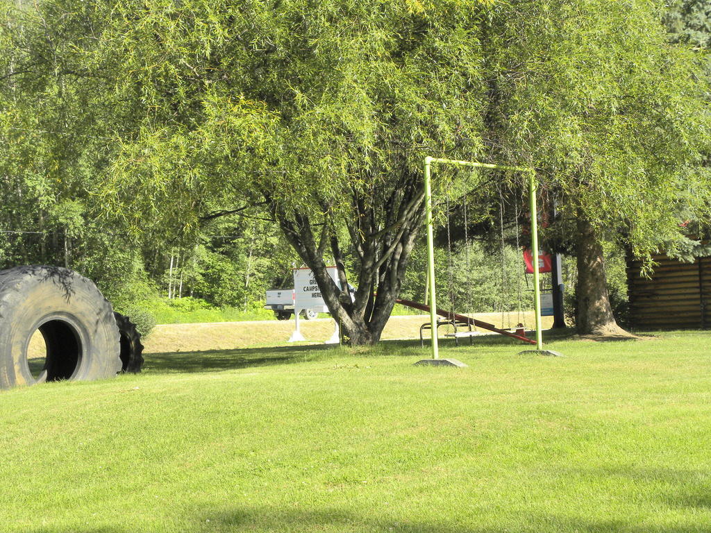 Rivermount Motel Little Fort Εξωτερικό φωτογραφία