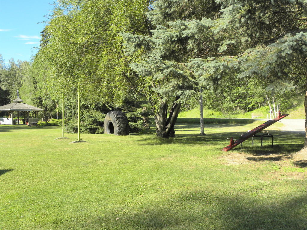 Rivermount Motel Little Fort Εξωτερικό φωτογραφία